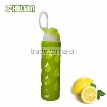 Pyrex glass water bottle/portable glass drink bottle with high quality silicone sleeve