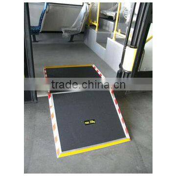 Xinder CE certificate FMWR-A Series Folding Manual Bus Ramp For wheelchair loading 350kg