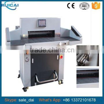 2017 High Quality E520T Paper Cutting Machine with Touch Screen