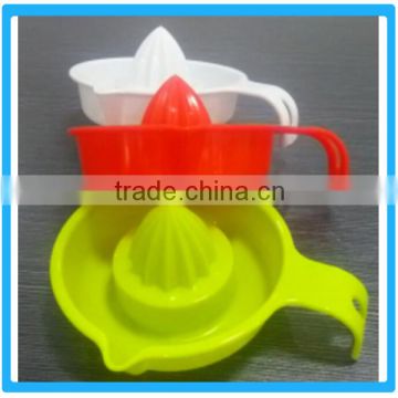 Hot Sale Good Price Plastic Lemon Squeezer/Orange Squeezer With Handle