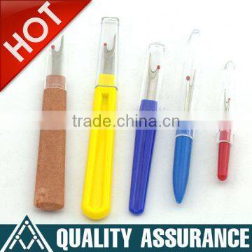 PLASTIC HANDLE SEAM RIPPER IN ECOMOMICAL PRICE