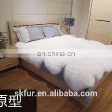 Fluffy and warm sheepskin fur bed sheet