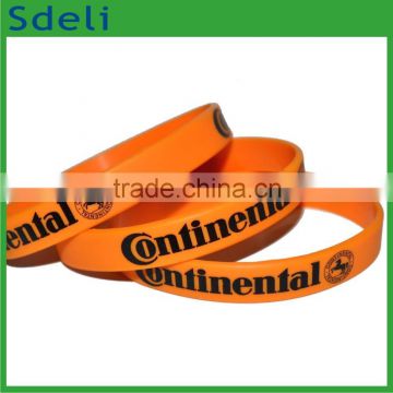 2016 cheap promotional custom silicone logo bracelet