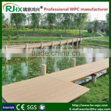 Anti-slip and Weather Resistant Outdoor Wood Compoiste Decking Floor photo-5