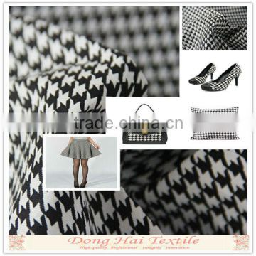 Houndstooth pattern fabric for garment