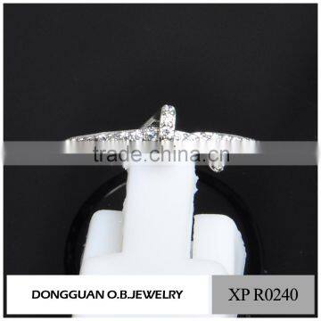 OEM and ODM ladies finger fancy white gold latest design diamond ring