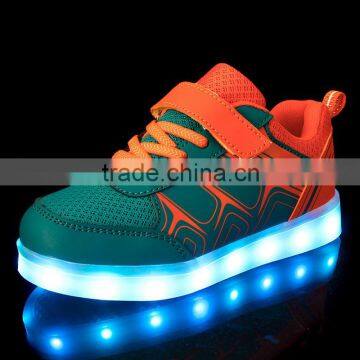 2016 Hot Selling Wholesale Shoe Soles Rubber Kid Shoe LED Light Shoes