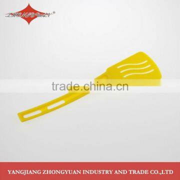 New as Seen on tv Products 2014 Plastic Hole Handle Mini Slotted Spatula photo-3