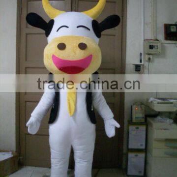 Black Coat Smiling Cow Mascot Costumes/Fur Plush Cow Mascot