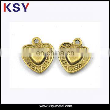 Gold Alloy Jewelry Pendant