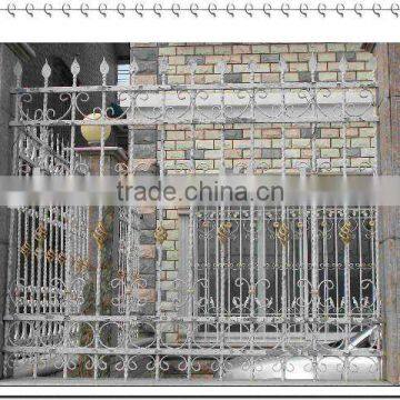 2014 Top-selling hand forged modern iron fence design