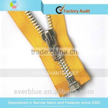 NO.10 Aluminium zipper open end auto lock