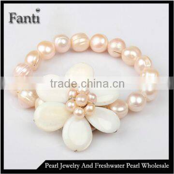 White freshwater pearl bracelet/pearl bracelet with flower