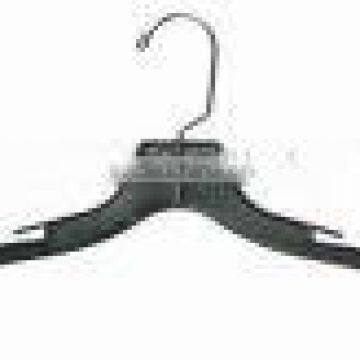PLASTIC HANGER
