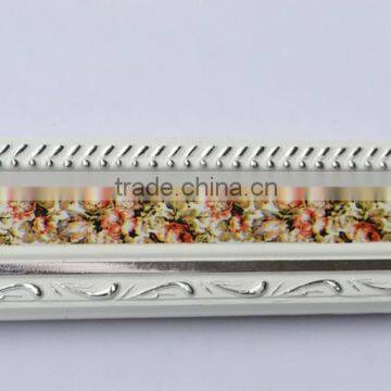 Red Flower Wooden Frame Moulding photo-2