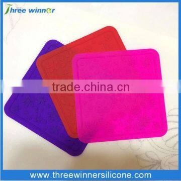 Embossed Flower Silicone Heated Placemats