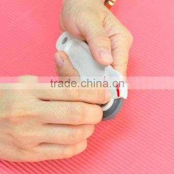 28mm Plastic Bent Handle Rotary Cutter - Knives Wholesale photo-4