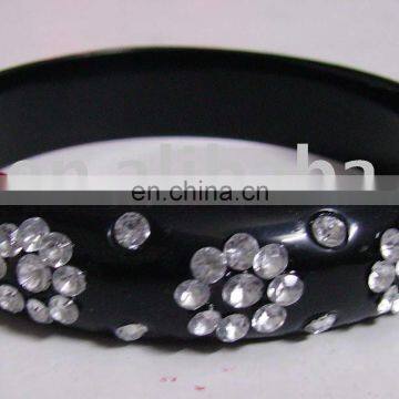 CT166 black resin Bangle with artificial diamond