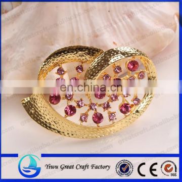 Fashion wholesale three coil winding gold scarf handmade zinc alloy buckle brooch pink crystal wedding