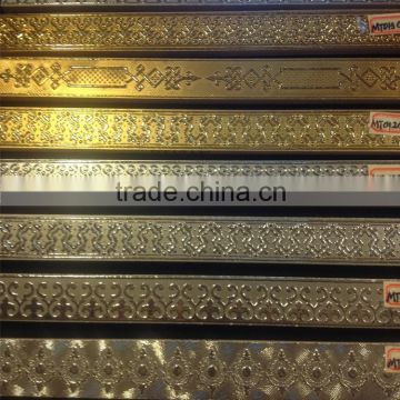 Hot sale cheap royal golden ceramic border decorative tile