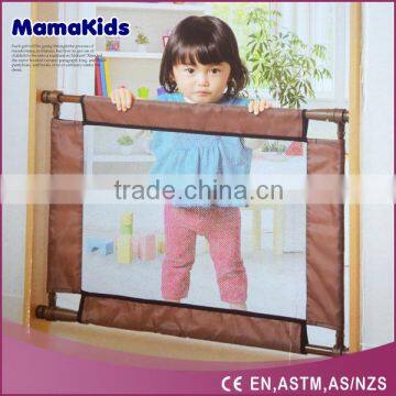 soft design and color acceptable child toddler safety gate made in china