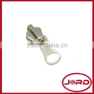 plastic zipper puller