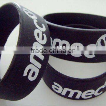 Hot Sale Silicone Love Bracelet in 2012