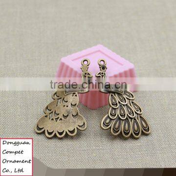 Wholesale zinc alloy diy manual jewelry peacock pendant