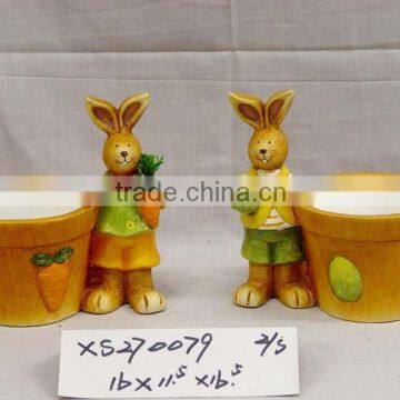 Terracotta rabbit w/planter,2asst.