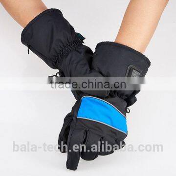 battery powered heating gloves for warm in winter