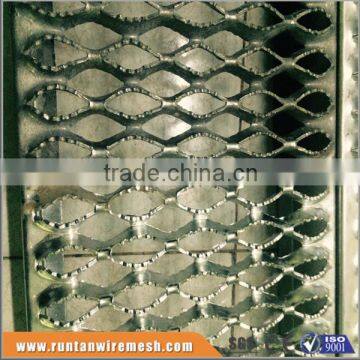 High load capacity Anti-slip perforated plank grating (Tread Assurance)