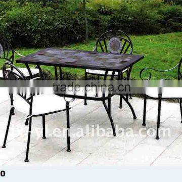 IRON OUTDOORFURNITURE