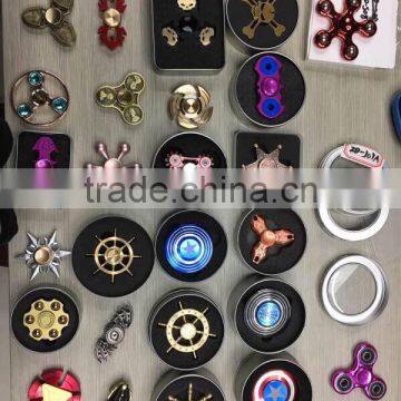 2017 hot sale shinning color hand fidget spinner