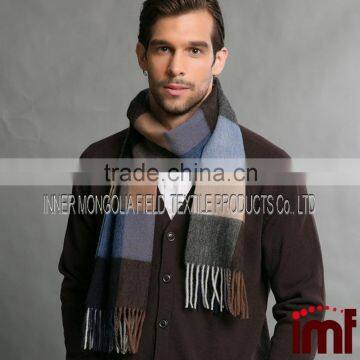 Classic Cashmere Scarf in Check