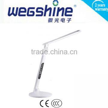 Shenzhen factory supplier fashionable LED table lamp with clock calendar temperature