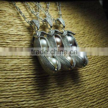 Peanut Pearl Pendant photo-2