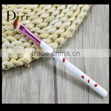 Diri single small cosmetic eye shadow brush