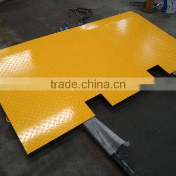 Hydraulic loading equipment container ramp forklift attachment