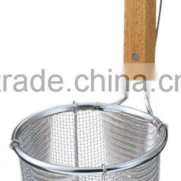 SUS304 Stainless Steel Wooden Handle Ramen Strainer Noodle Strainer photo-4