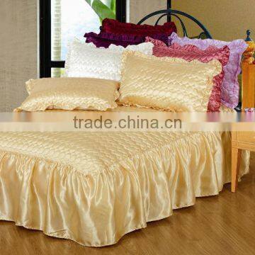 4 pcs Polyester Satin Bedspreads set