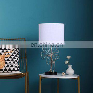 Popular New Design Relief Ginkgo Leaf Shape Modern Luxury Table Lamp for Hotel Home Decor photo-3