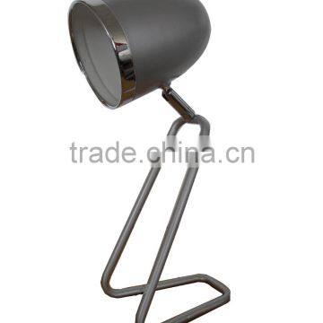 Fashion Design Metal Desk Lamp