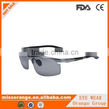 famous hot sales chinese sport sunglasses for driving and riding