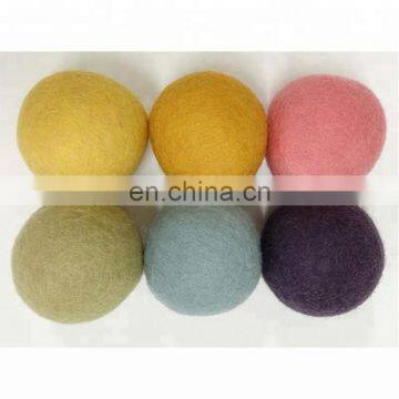 Handmade Wool Felt Washing Balls Felt Laundry Dryer Balls photo-5