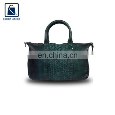 Exclusive Deal on Women Use Superlative Quality Leather Handbag at Reasonable Price