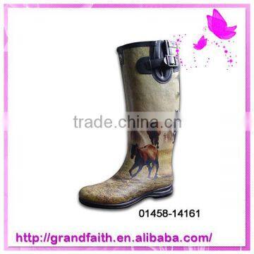 2014 Hot sale low price anti-slip rain boot