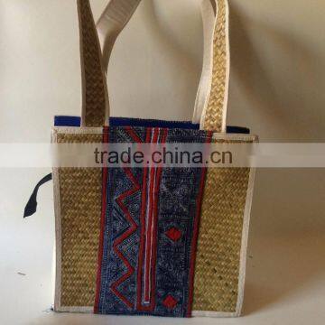 Best quality natural seagrass plant beach bag with blue brocade from vietnam