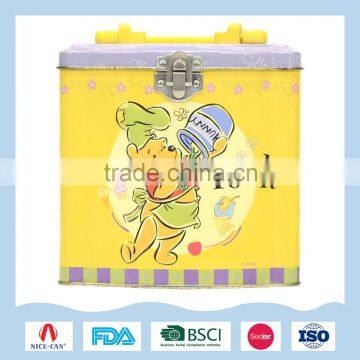 Portable food packaging tin box with plastic handle and lock