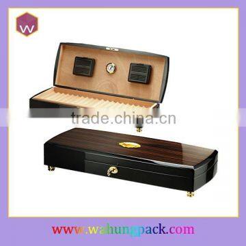 Retangle Wooden Cedar Box For Cigar Storage With Black Glossy Finishing