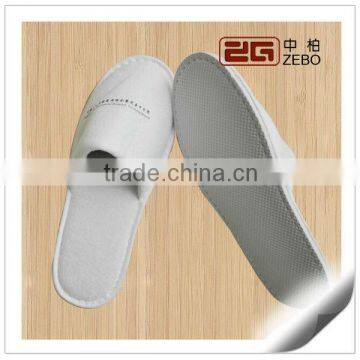 100% Cotton Regular Size Hotel Amenity Slippers with Embroideried